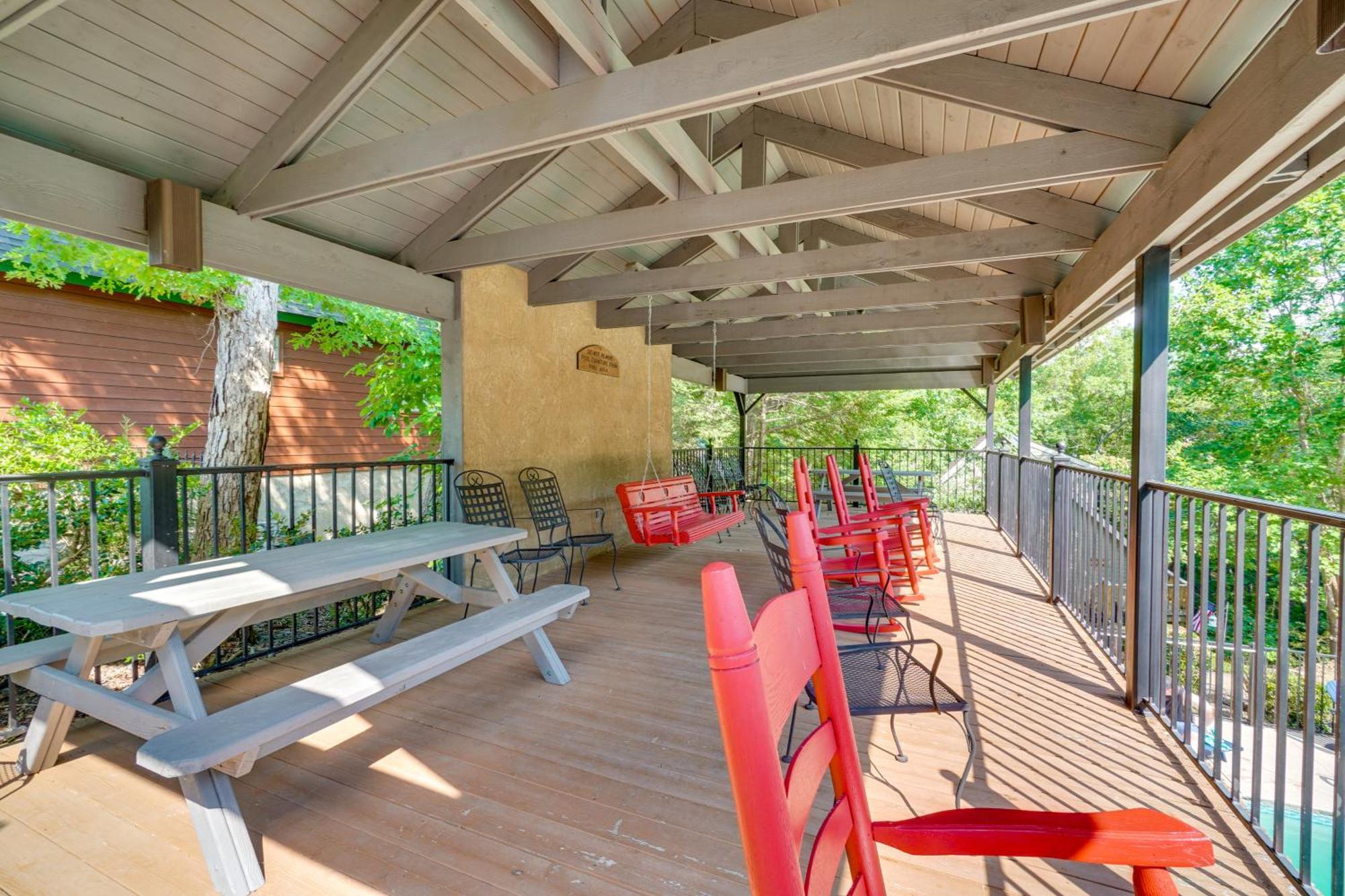 Smoky Mountain Cabin With Deck And Hot Tub! Pigeon Forge Kültér fotó